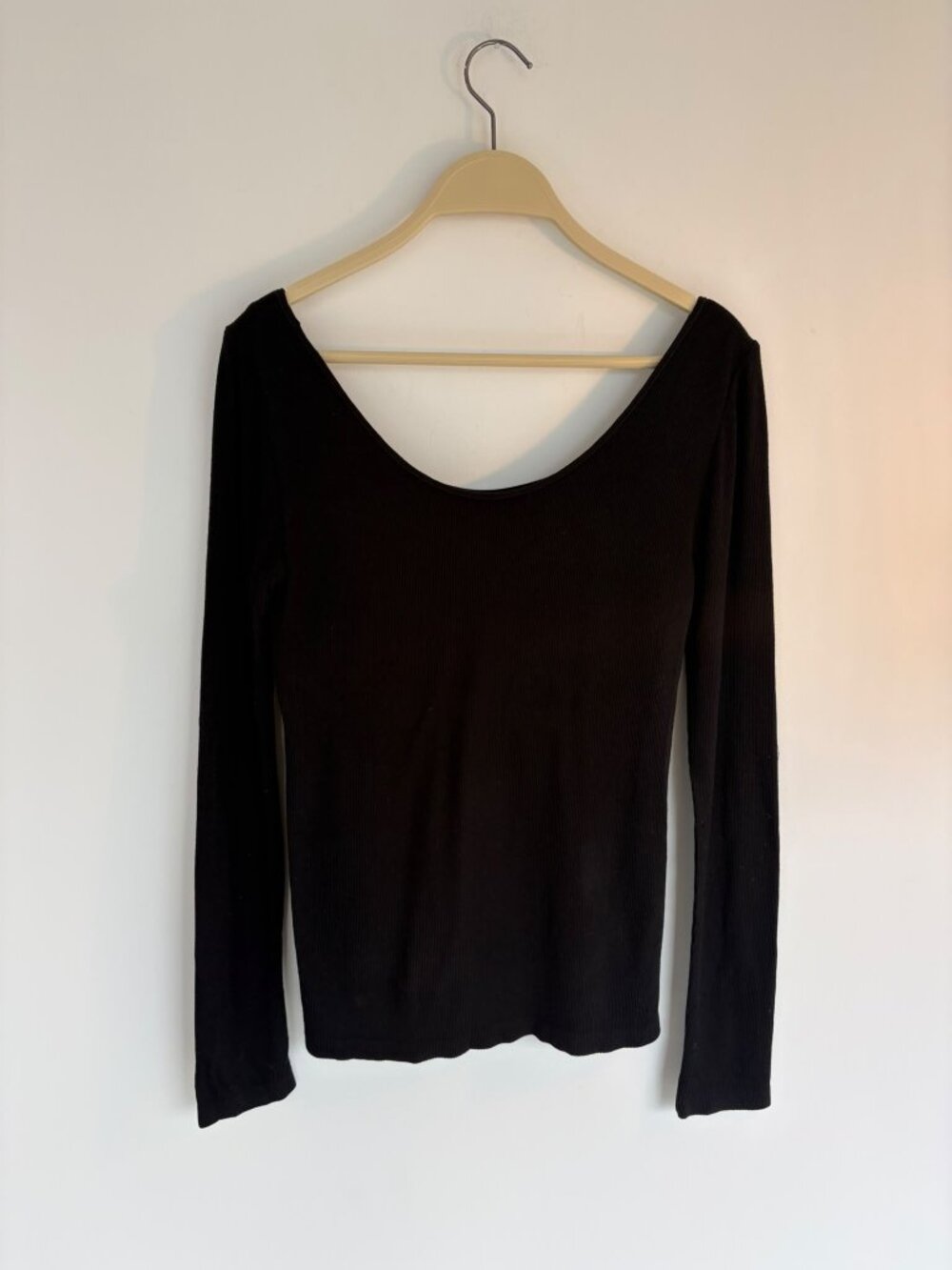 UNIQLO x Princesse tam.tam HEATTECH Black Scoop Neck Long Sleeve – Size M